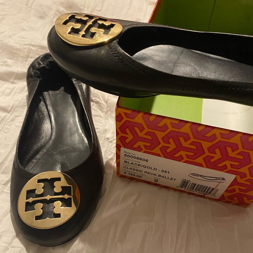 Tory Burch ballet flat w/ box